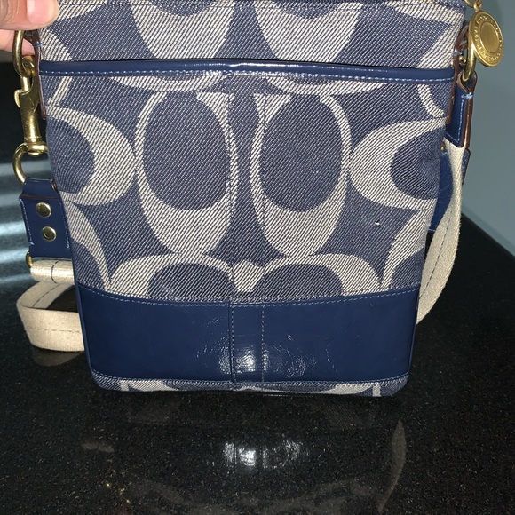 Coach crossbody Purse - Picture 1 of 6